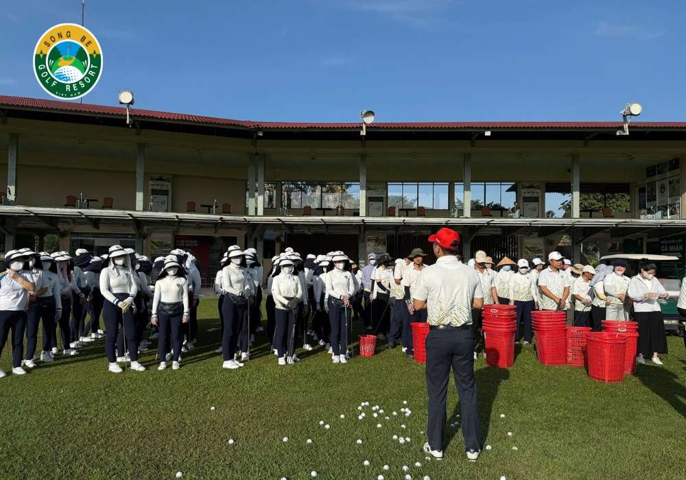 CHIẾN DỊCH GREEN DAY – HOẠT ĐỘNG ĐỊNH KỲ THÁNG 11/2025 TẠI SÂN GOLF SÔNG BÉ